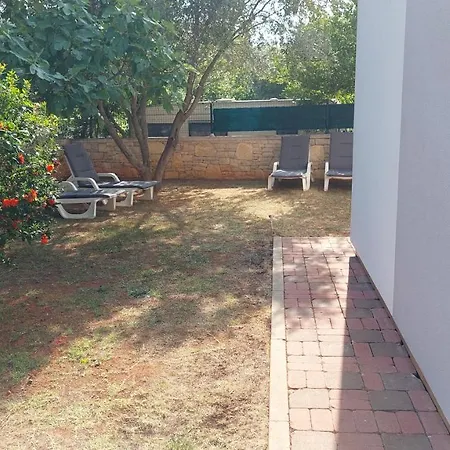 Apartma Luna Banjole Apartment Pula